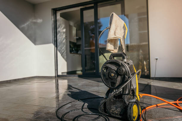 Best Animal Enclosure Cleaning  in Wmette, IL